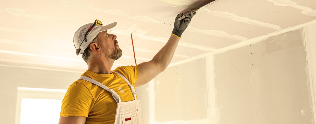 Man-painting-roof_Clover_Go_1700x600-center